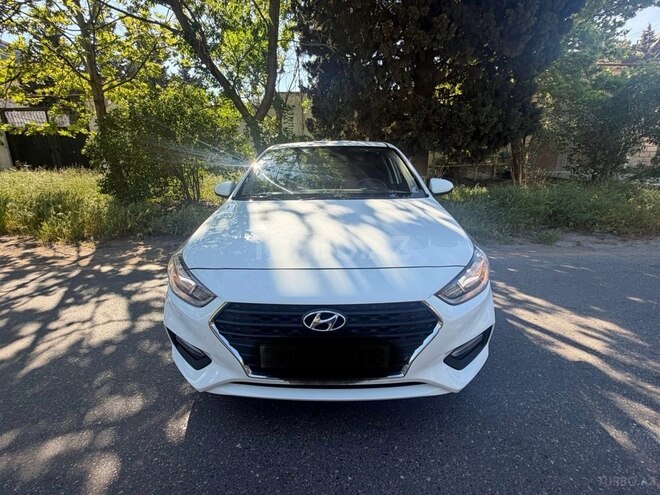 Hyundai Accent-3