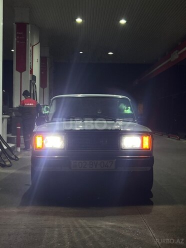 LADA (VAZ) 2107-1
