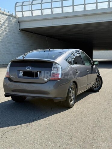Toyota Prius-3