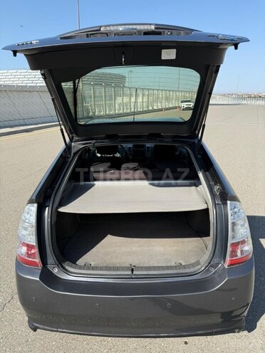 Toyota Prius-7