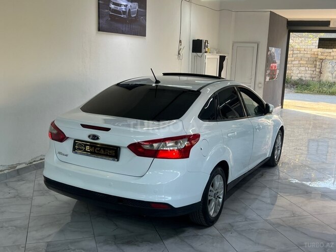 Ford Focus-20