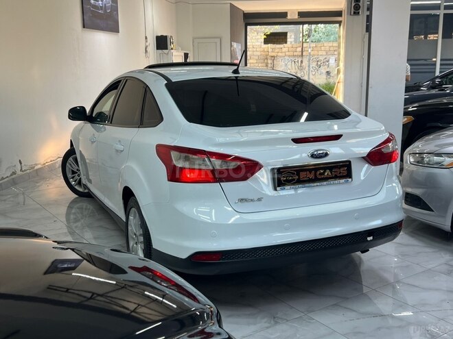 Ford Focus-22