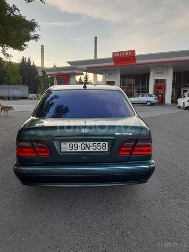 Mercedes E 240-2