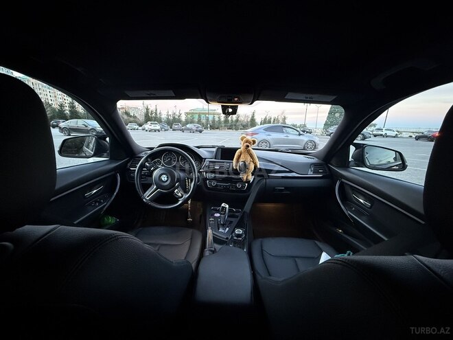 BMW 330-8