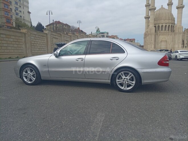 Mercedes E 240-12