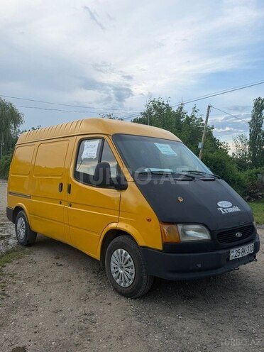 Ford Transit-2
