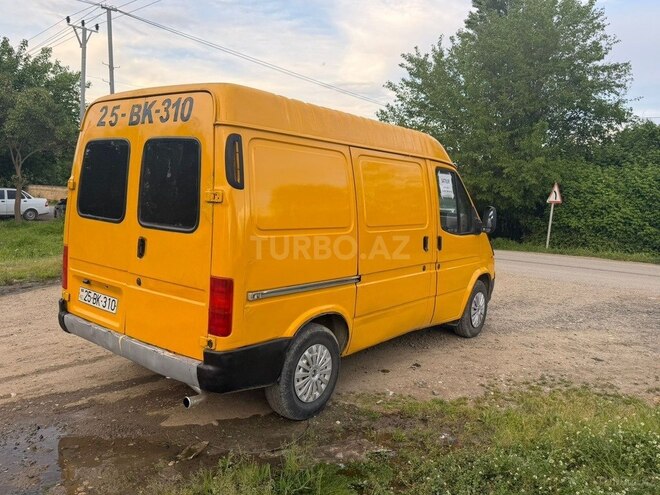 Ford Transit-5