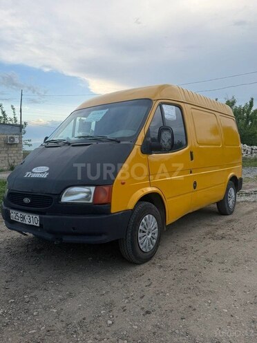 Ford Transit-13