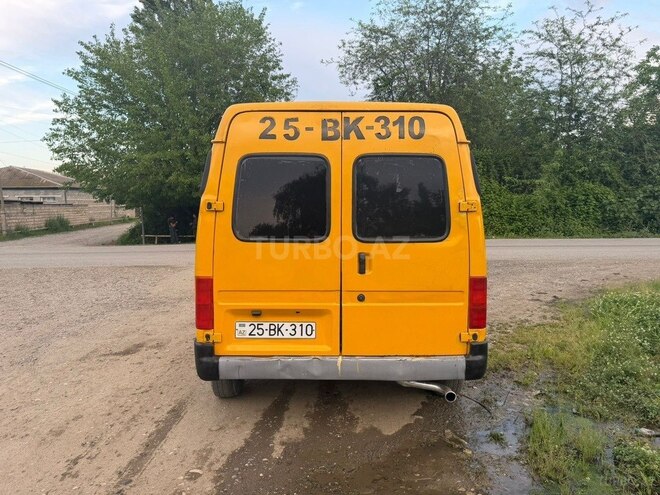 Ford Transit-6