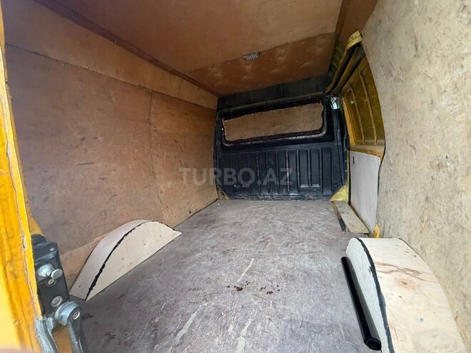 Ford Transit-10