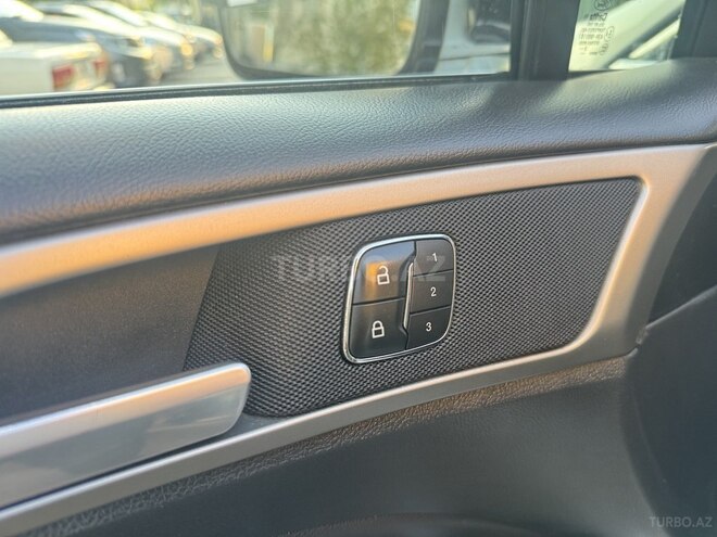 Ford Fusion (North America)-11