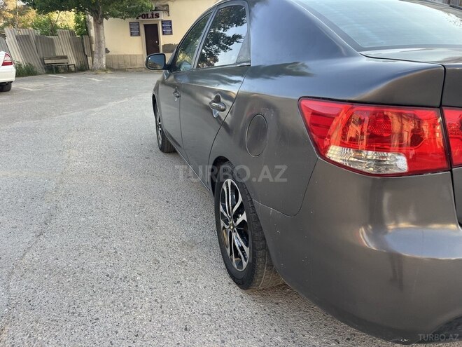 Kia Cerato-8
