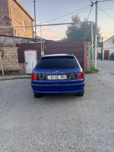 Opel Astra-2