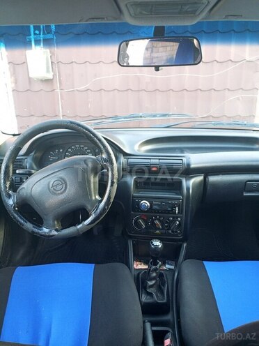 Opel Astra-7