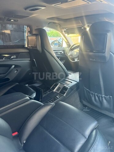 Porsche Panamera 4S Executive-14