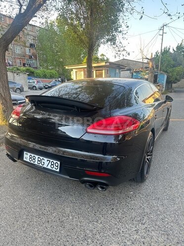 Porsche Panamera 4S Executive-4