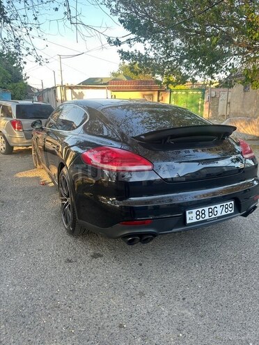 Porsche Panamera 4S Executive-3