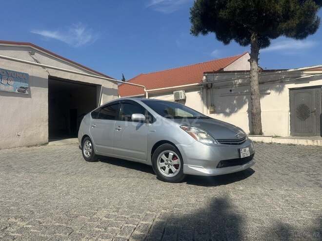 Toyota Prius-3