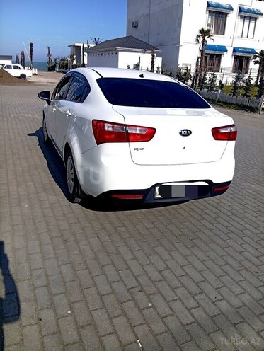 Kia Rio-3