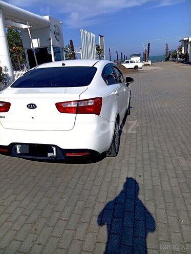 Kia Rio-4