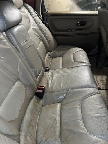 Volvo S70-9