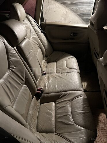 Volvo S70-11