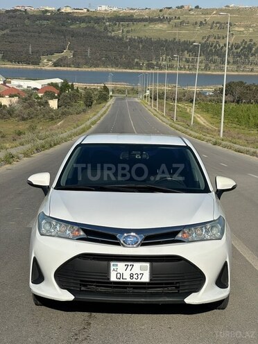 Toyota Corolla Axio-1