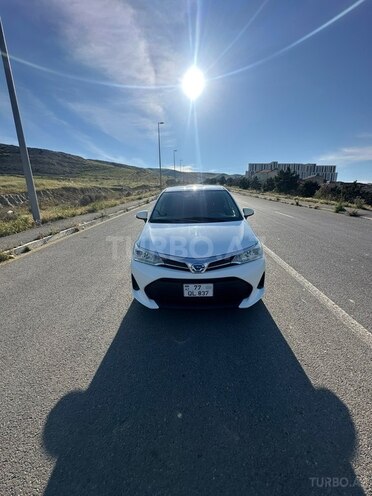 Toyota Corolla Axio-16