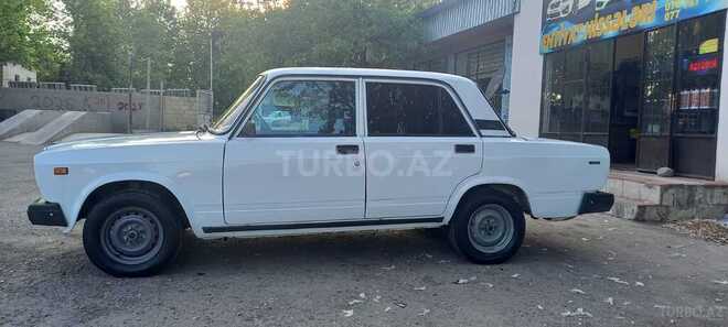 LADA (VAZ) 2107-2