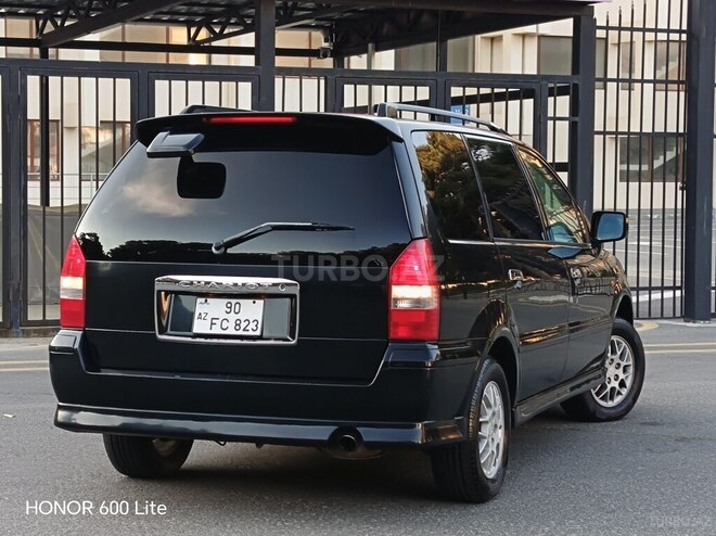 Mitsubishi Chariot-10