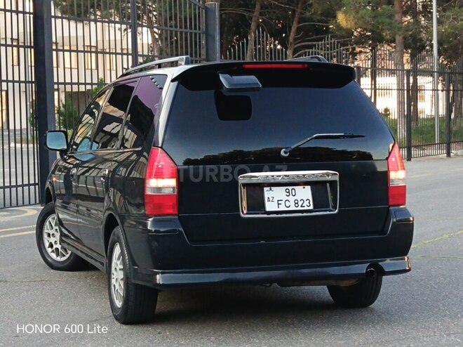 Mitsubishi Chariot-11