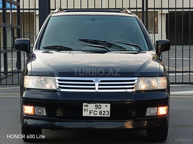 Mitsubishi Chariot-14