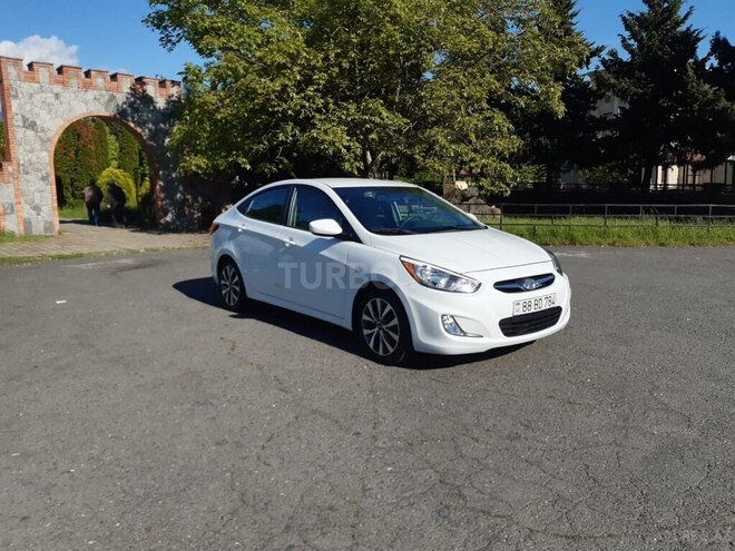 Hyundai Accent-2