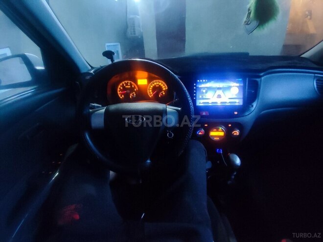 Kia Rio-2