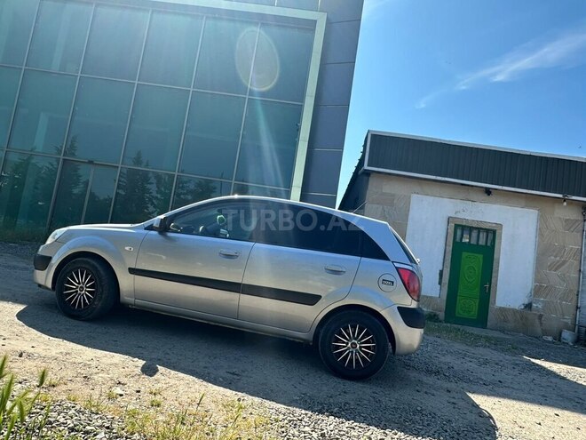 Kia Rio-3