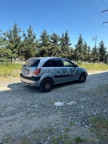 Kia Rio-5