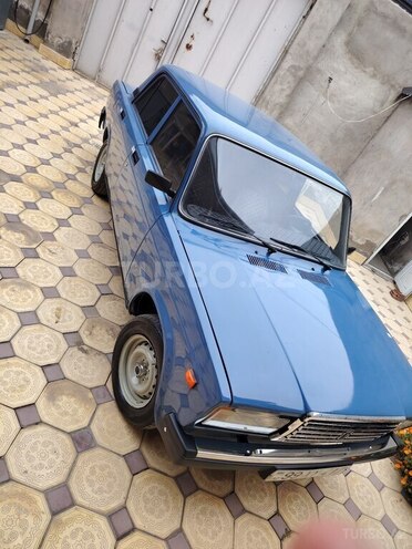 LADA (VAZ) 2107-2
