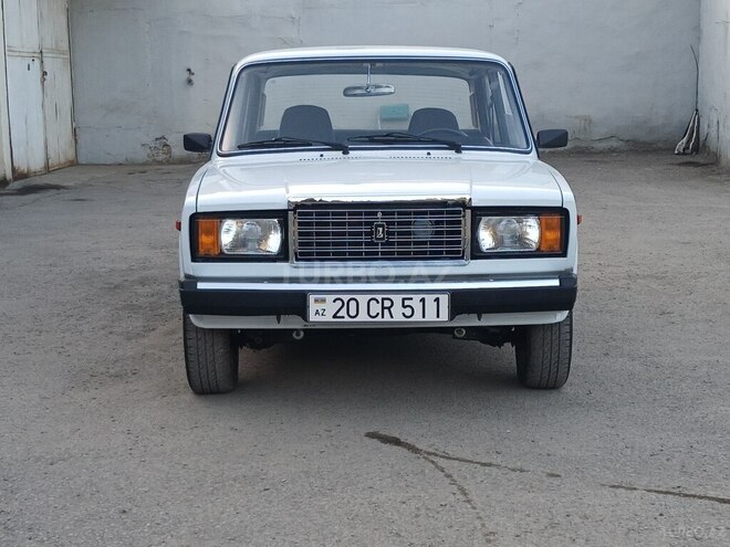 LADA (VAZ) 2107-1