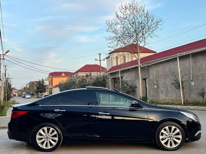 Hyundai Sonata-4