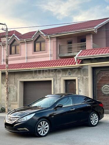 Hyundai Sonata-2