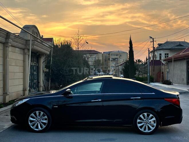 Hyundai Sonata-5