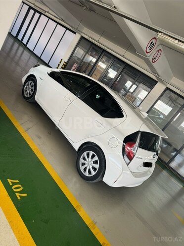 Toyota Aqua-3