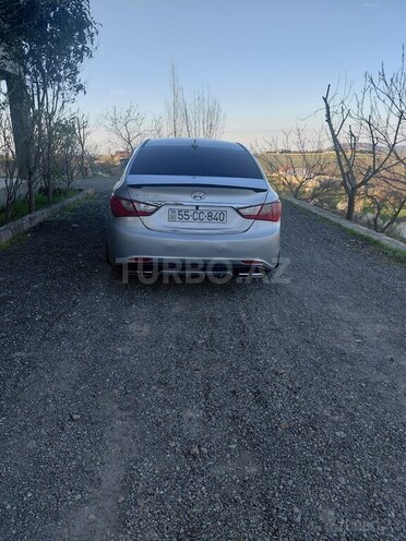 Hyundai Sonata-6