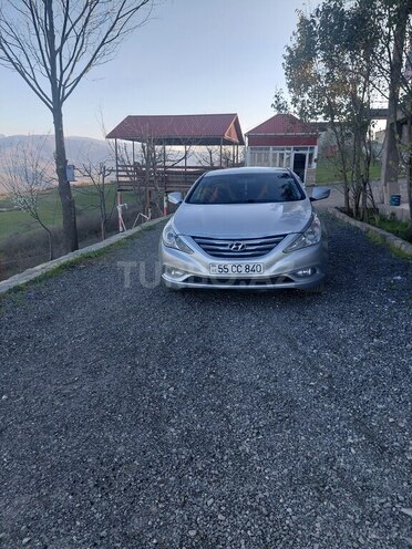 Hyundai Sonata-5