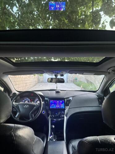 Hyundai Sonata-6