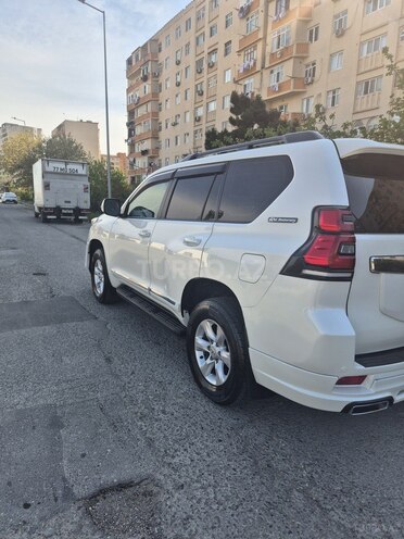 Toyota Land Cruiser Prado-6
