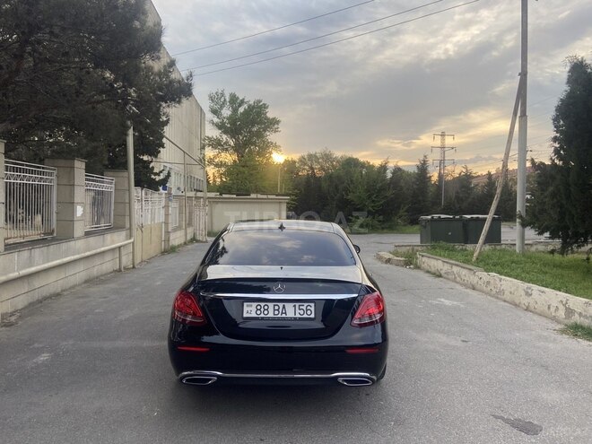 Mercedes E 200 d-5
