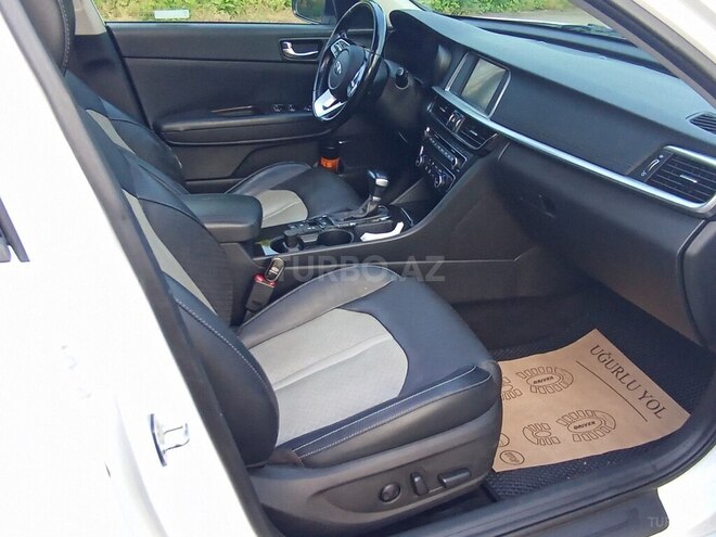 Kia Optima-11