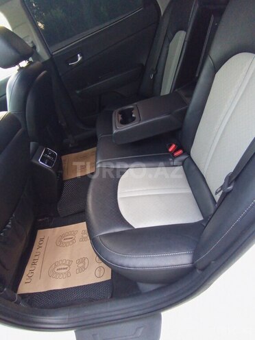 Kia Optima-12
