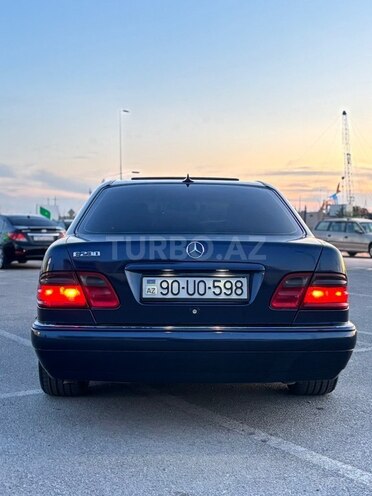 Mercedes E 230-3